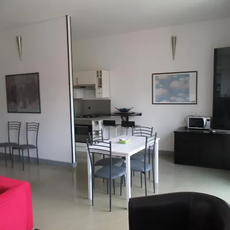 Regio Parco, Terrace And Free Garage Apartment